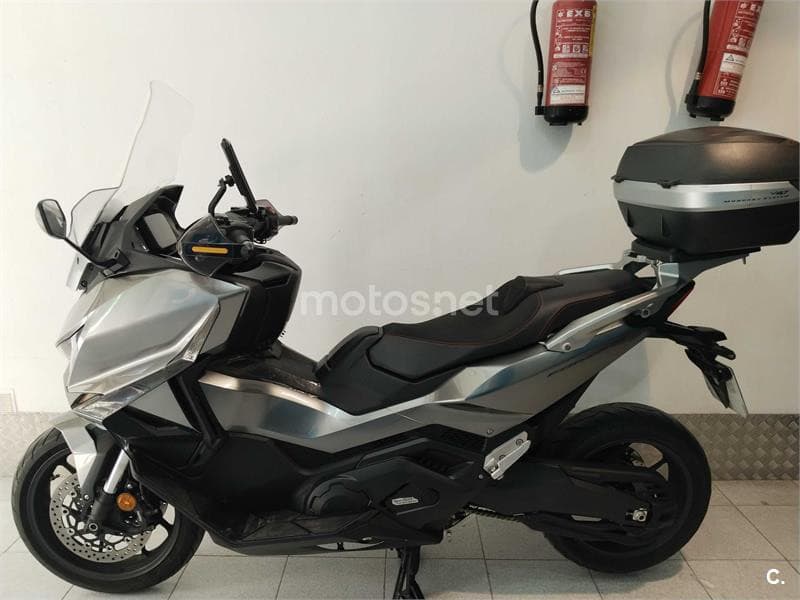 Honda Forza 750 – Vista 2