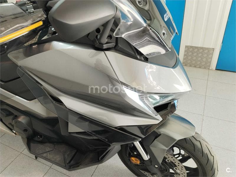 Honda Forza 750 – Vista 7