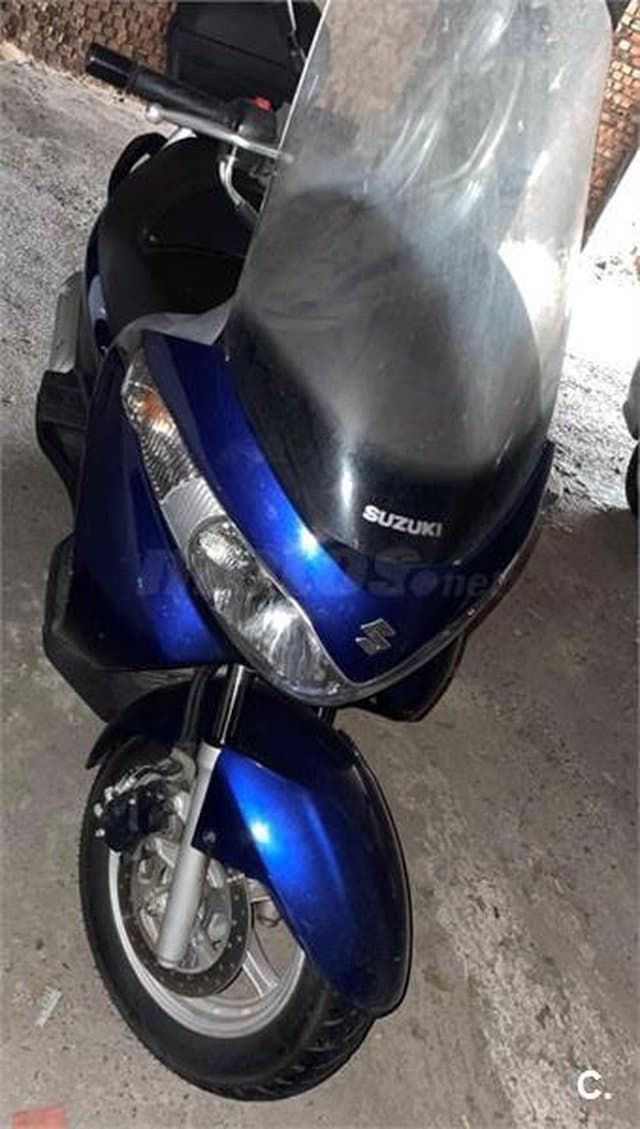 Suzuki BURGMAN 125 – Vista 1