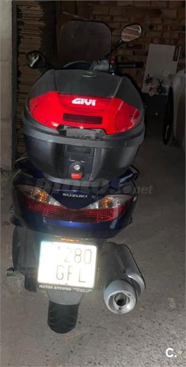 Suzuki BURGMAN 125 – Vista 4