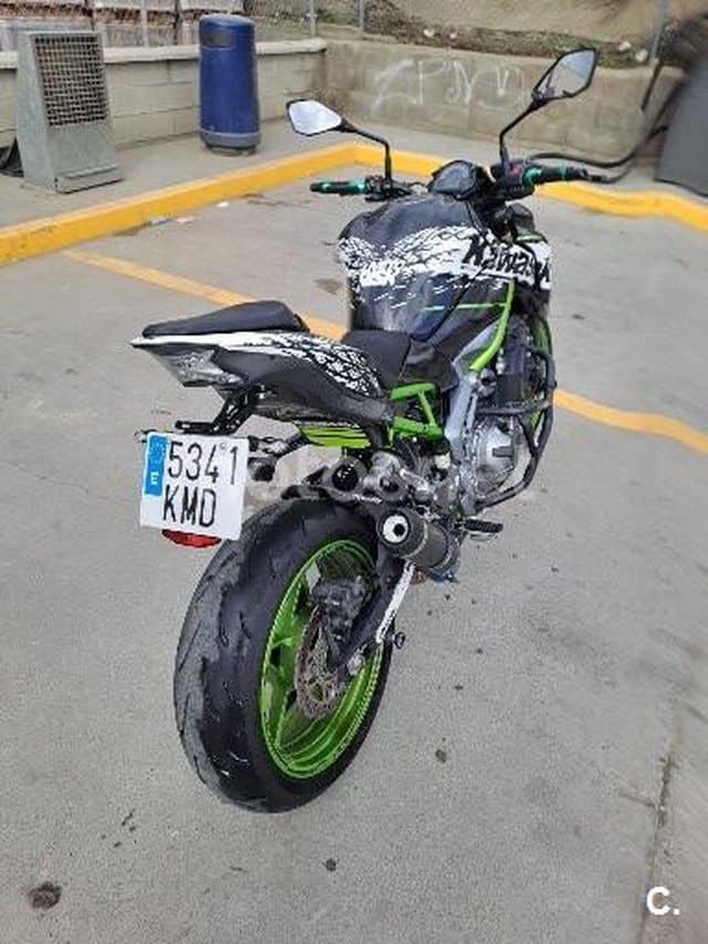 Kawasaki Z900RS – Vista 4