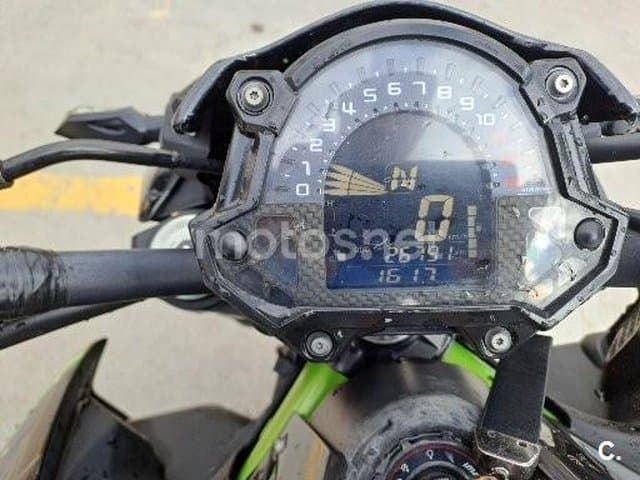 Kawasaki Z900RS – Vista 7