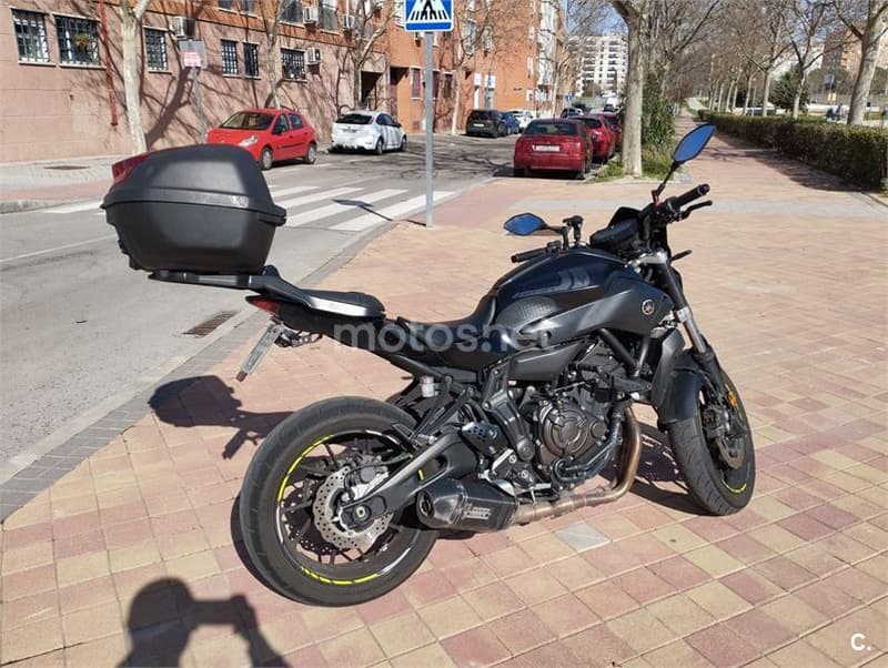Yamaha MT-07 – Vista 7