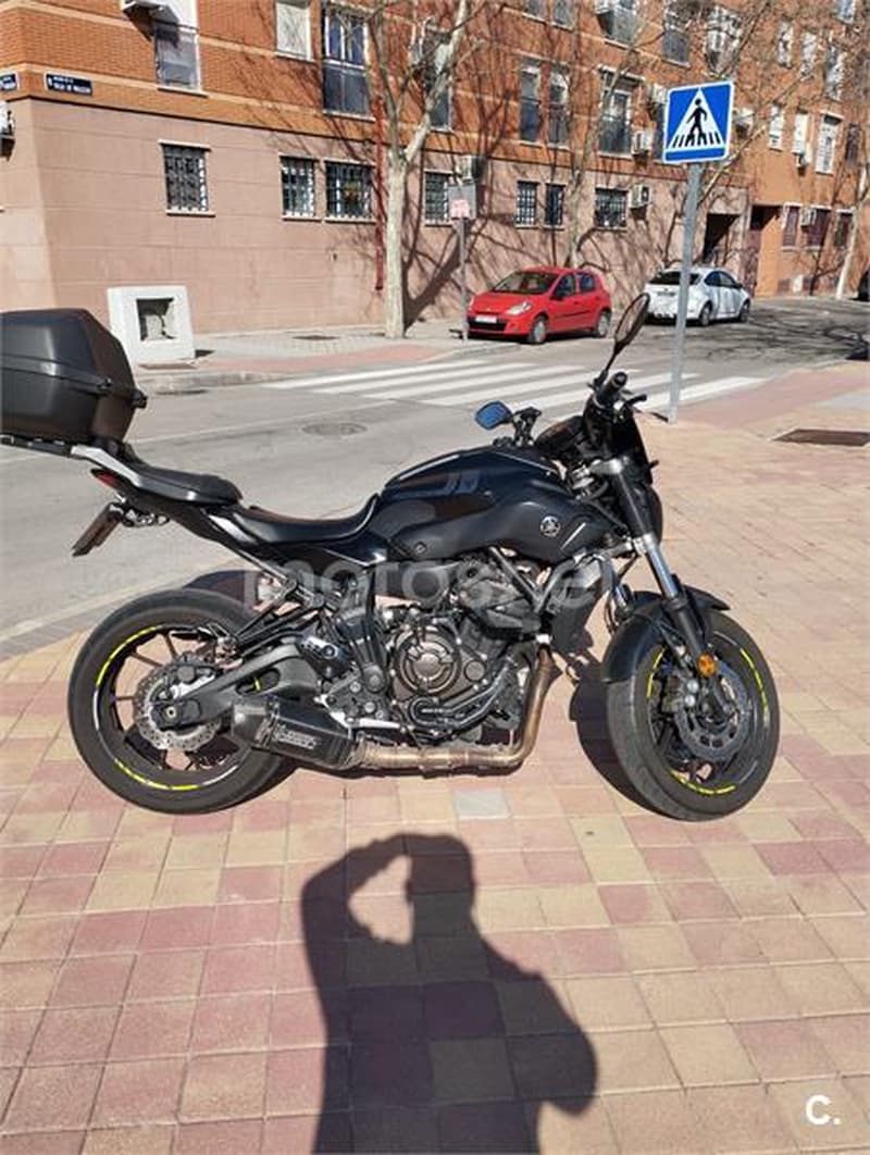 Yamaha MT-07 – Vista 8