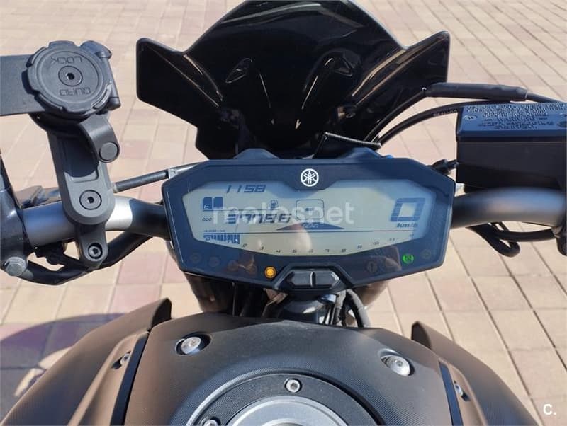 Yamaha MT-07 – Vista 9