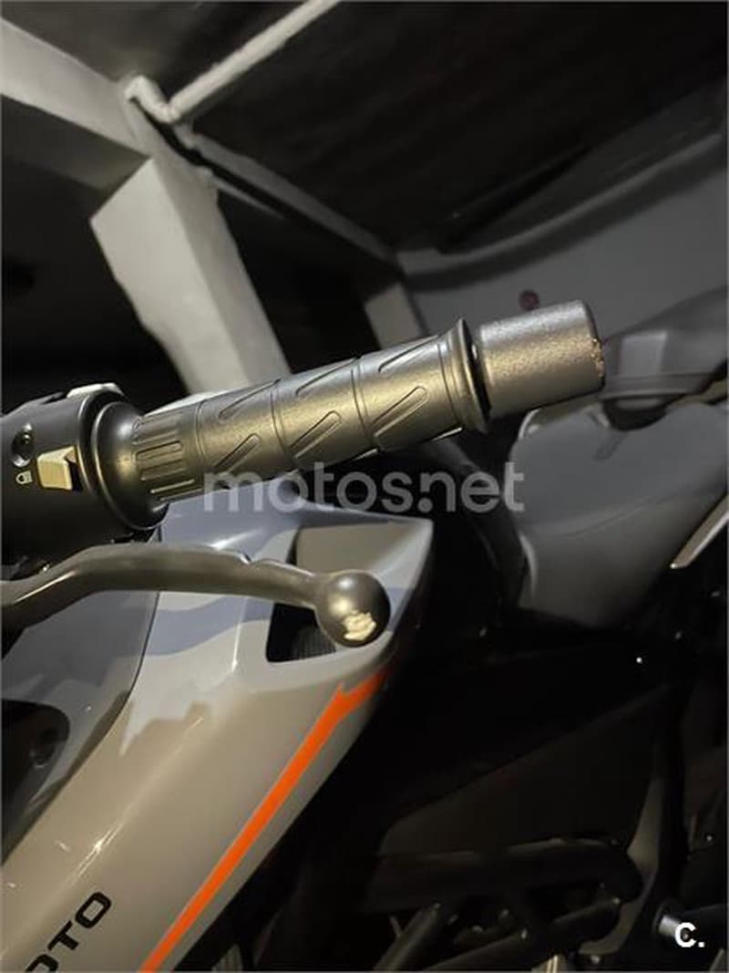 CFMOTO 300 NK – Vista 2