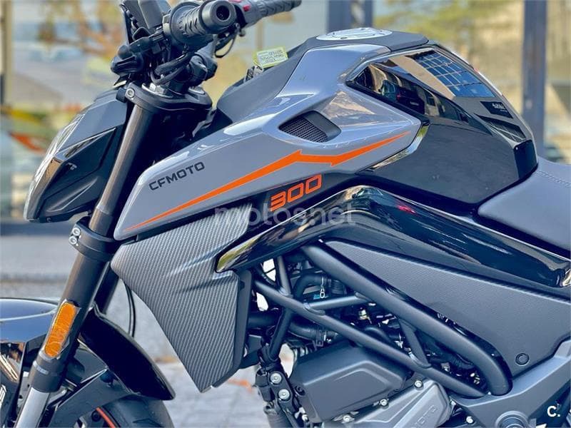 CFMOTO 300 NK – Vista 10