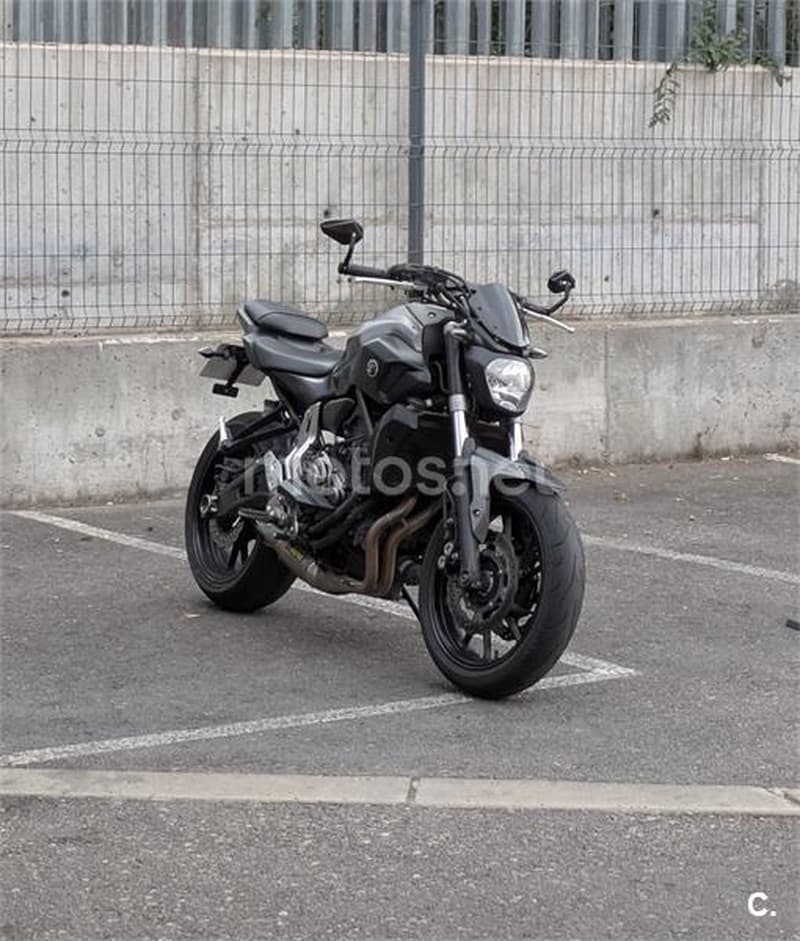 Yamaha MT-07 – Vista 1