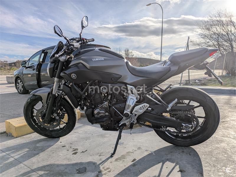 Yamaha MT-07 – Vista 5