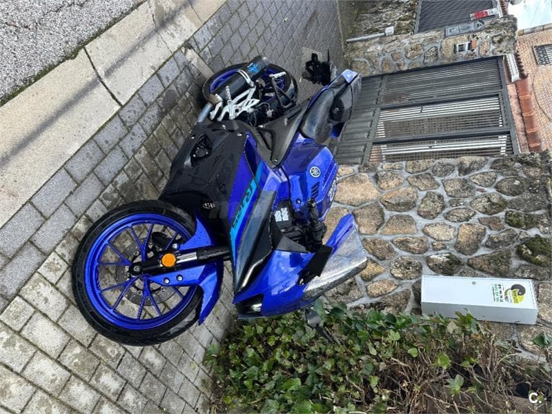 Yamaha R 125 – Vista 1