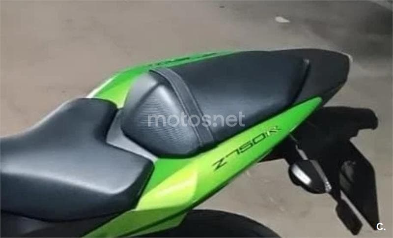 Kawasaki Z 750R – Vista 6