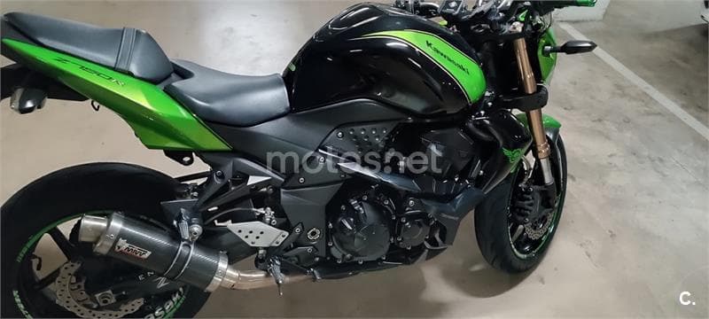 Kawasaki Z 750R – Vista 8