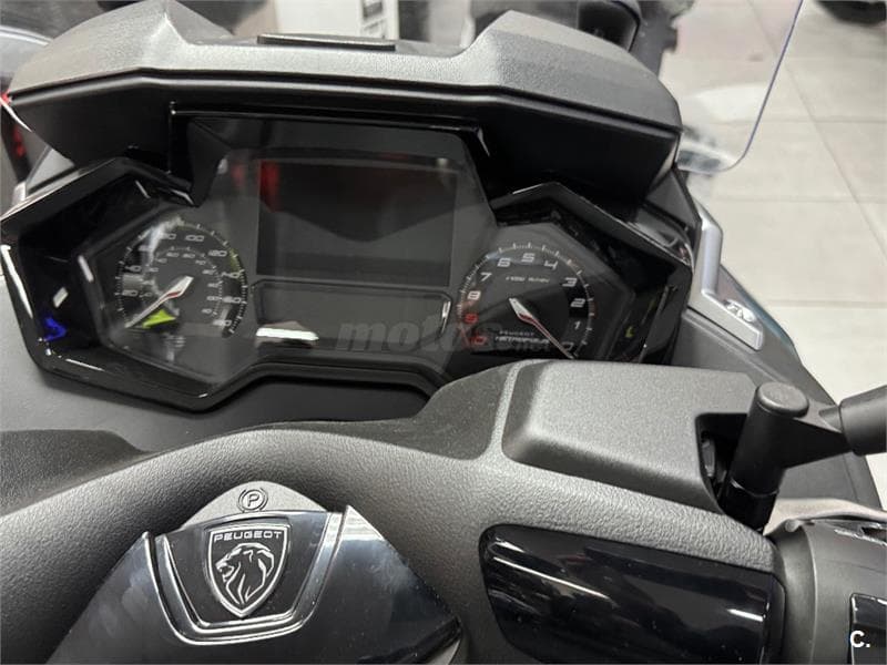 Honda Forza 125 – Vista 3