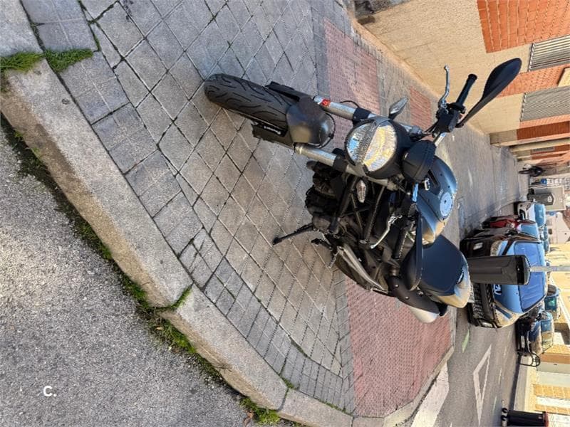 Ducati Monster 696 – Vista 2