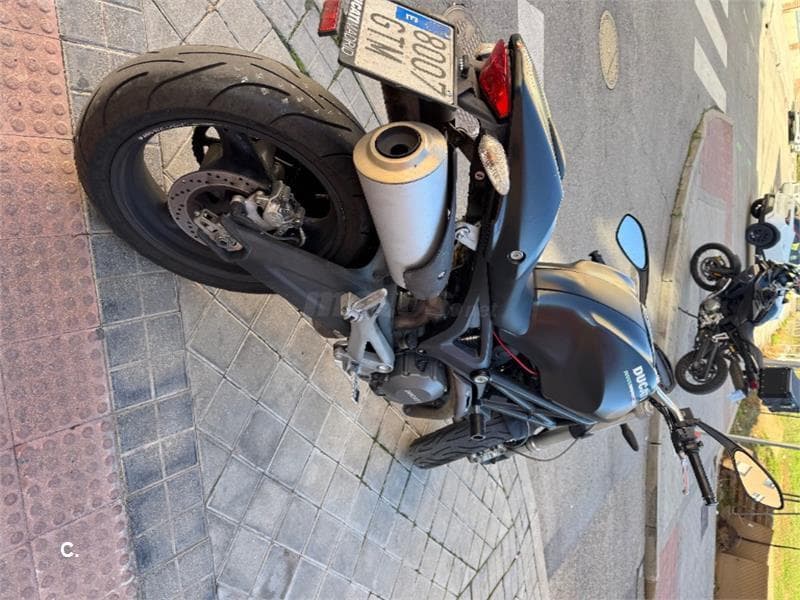 Ducati Monster 696 – Vista 4