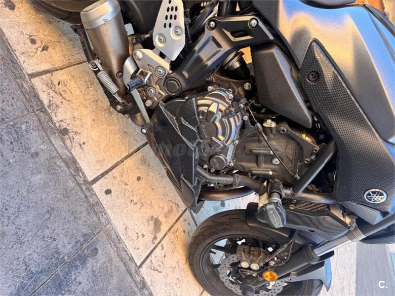 Yamaha MT-07 – Vista 8