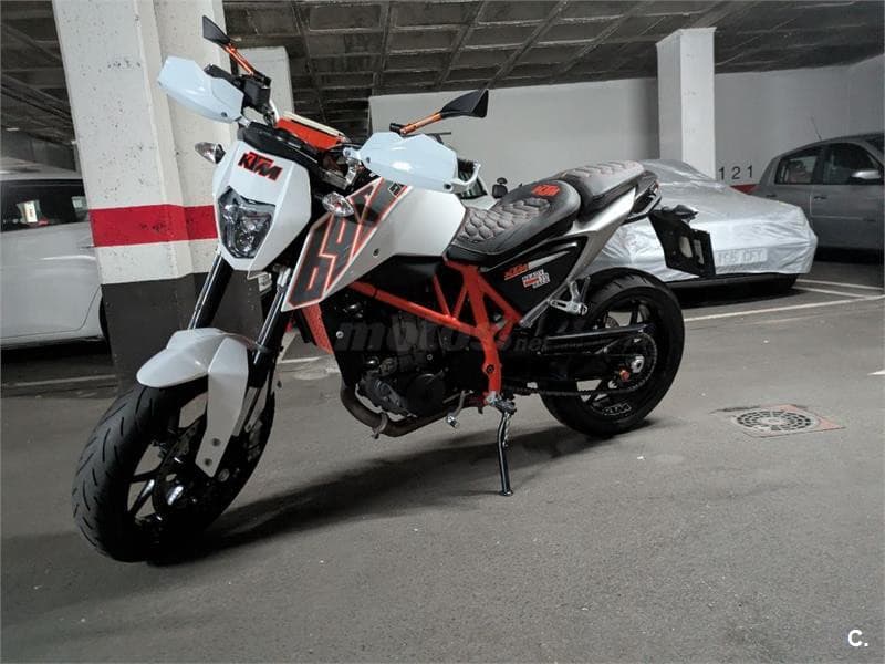 KTM 690 Duke – Vista 1
