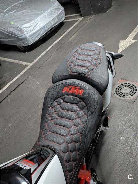 KTM 690 Duke – Vista 5