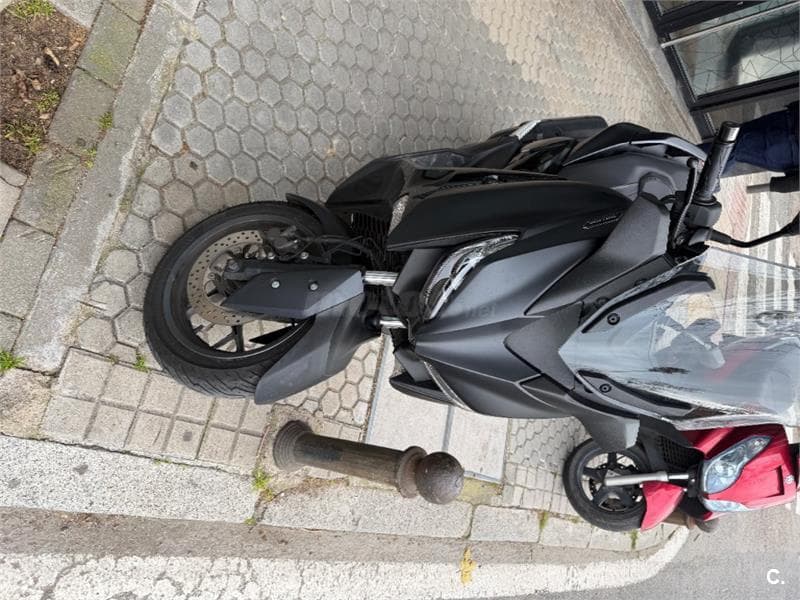 Yamaha XMAX 300 – Vista 1