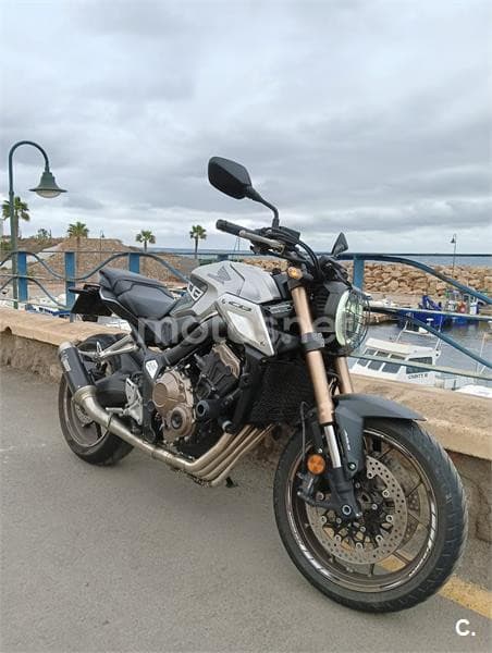 Honda CB 650 R – Vista 1