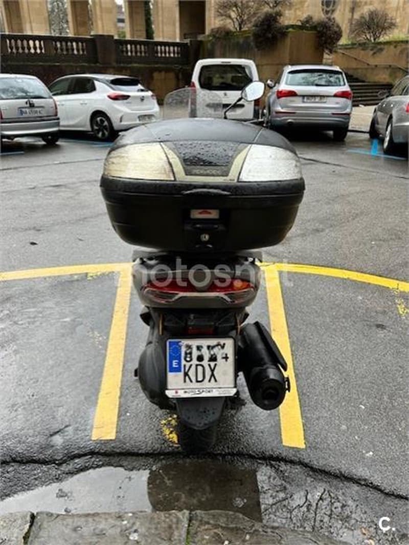 Suzuki BURGMAN 400 – Vista 1