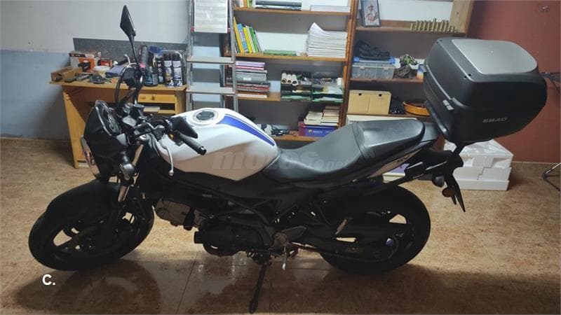 Suzuki SV 650 – Vista 2