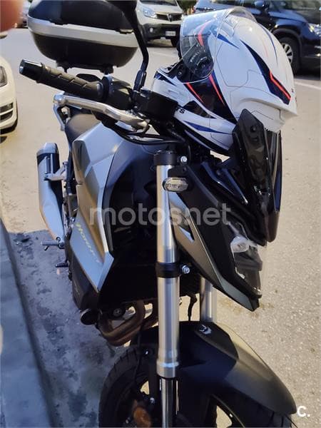 Honda CB 750 Hornet – Vista 1