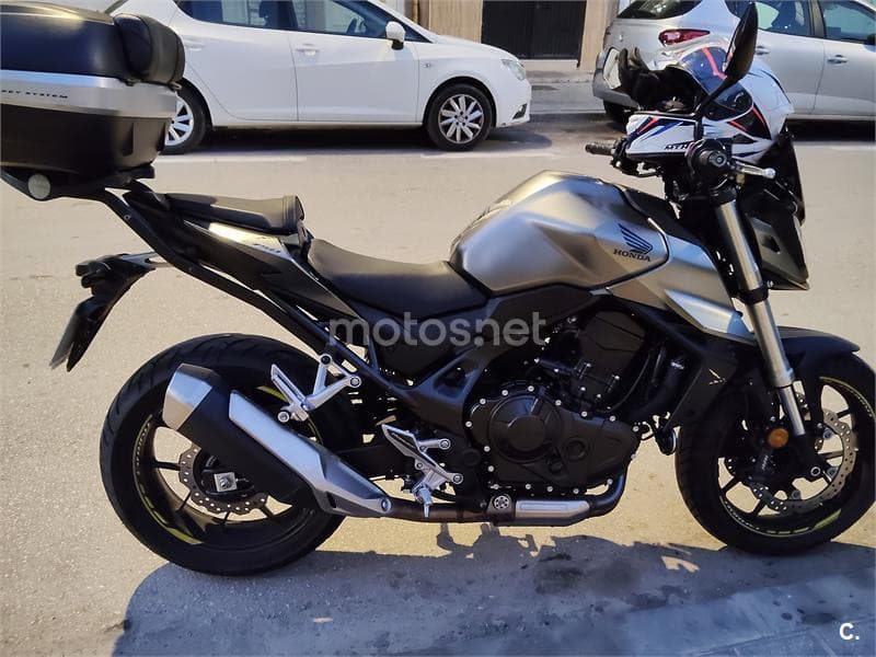 Honda CB 750 Hornet – Vista 2