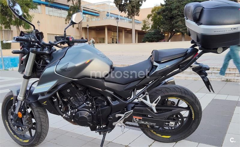 Honda CB 750 Hornet – Vista 4