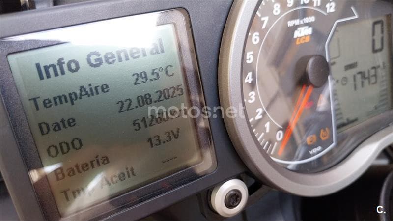 KTM 1090 Adventure – Vista 8