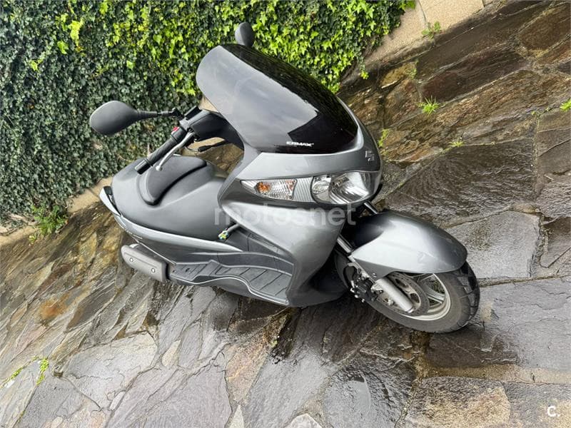 Suzuki BURGMAN 200 1499 € 2009 A Coruña - 3
