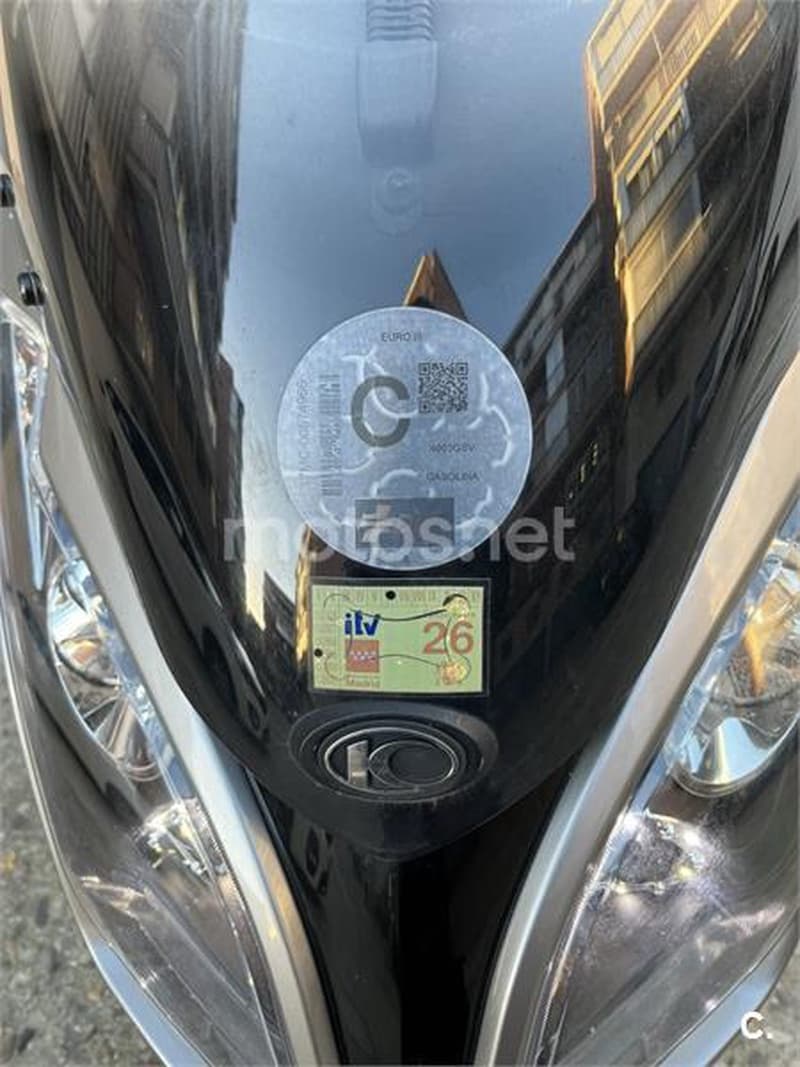 Kymco Super Dink 125i – Vista 7