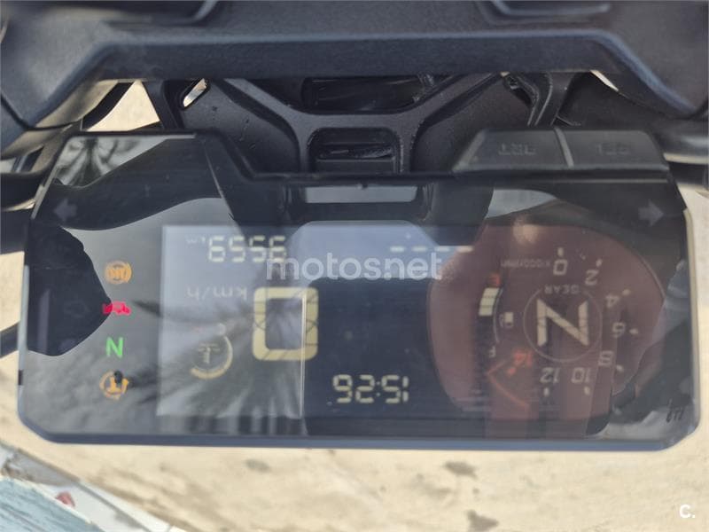 Honda CB 650 R – Vista 6