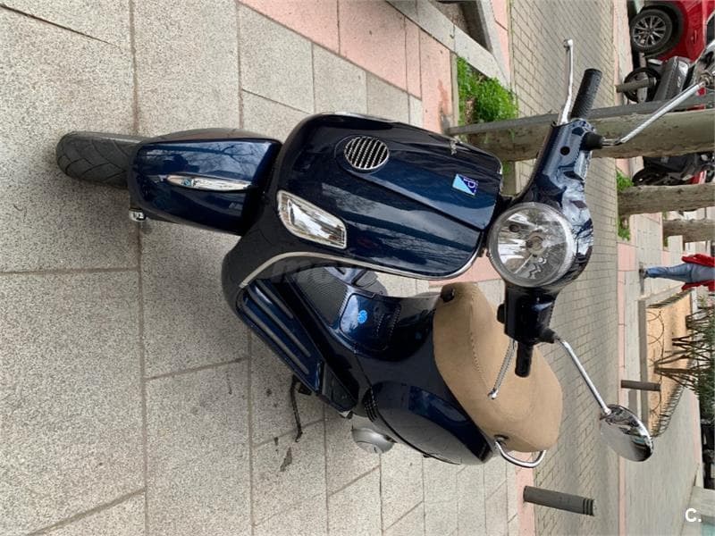Vespa LX 125 ie – Vista 1
