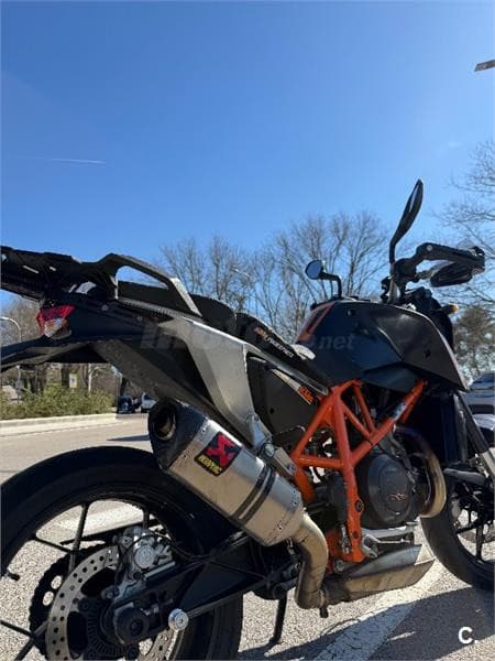 KTM 690 Duke – Vista 3