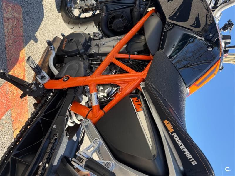 KTM 690 Duke – Vista 5
