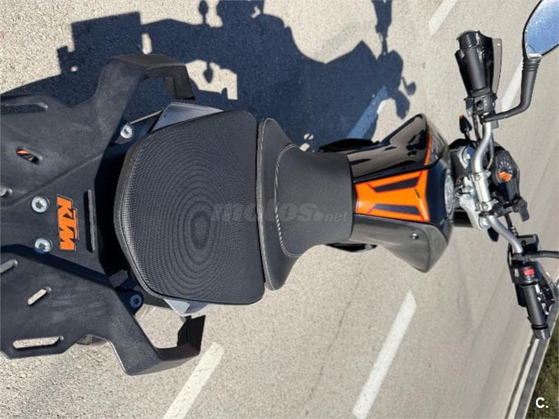 KTM 690 Duke – Vista 6