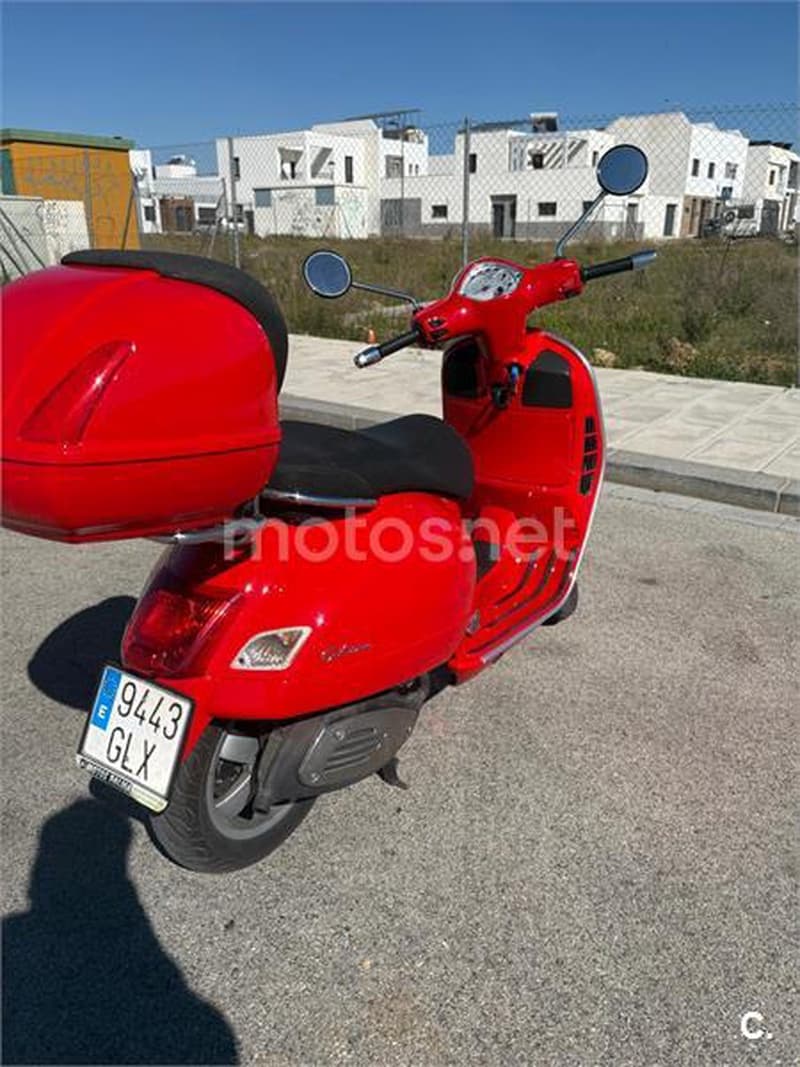 Vespa GTS 125 3300 € 2008 Sevilla - 8
