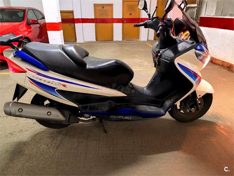 Suzuki BURGMAN 125 R – Vista 1