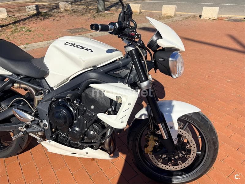 Triumph Street Triple R – Vista 17