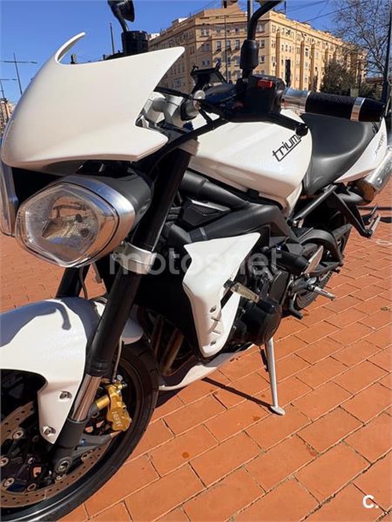 Triumph Street Triple R – Vista 3