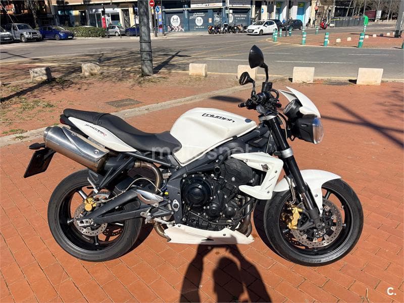 Triumph Street Triple R – Vista 8