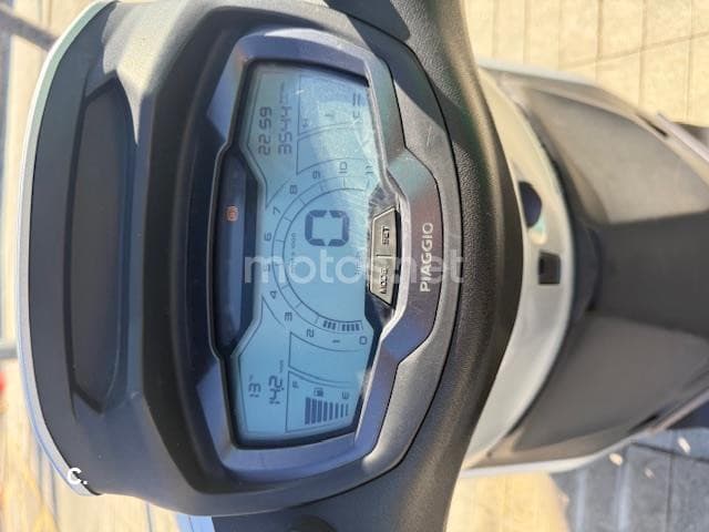 Piaggio Beverly 3950 € 2022 Barcelona - 5