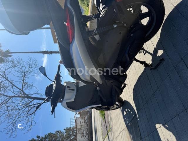 Piaggio Beverly 3950 € 2022 Barcelona - 8