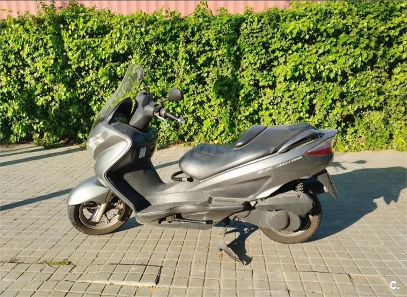 Suzuki BURGMAN 200 – Vista 1