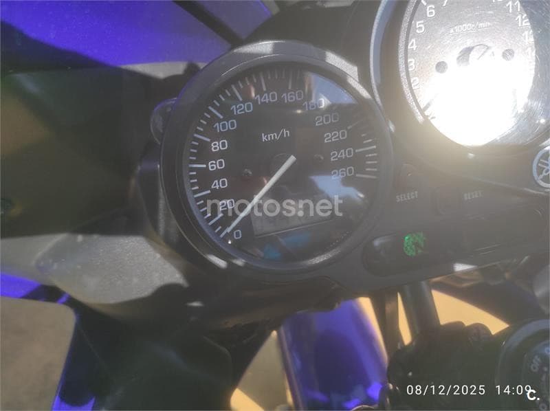 Yamaha FZS 600 Fazer 2200 € 2002 Sevilla - 9