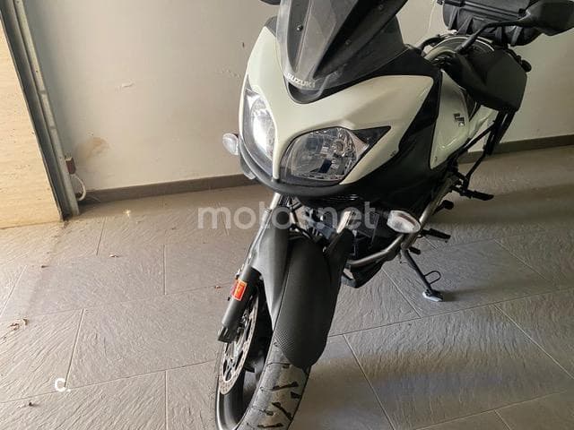 Suzuki V-Strom 650 ABS – Vista 8