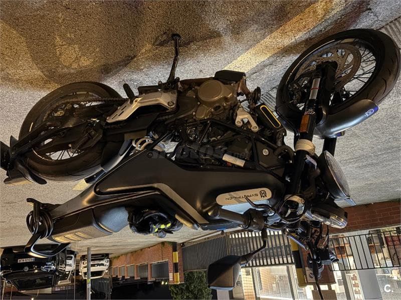 Husqvarna Svartpilen 125 – Vista 2