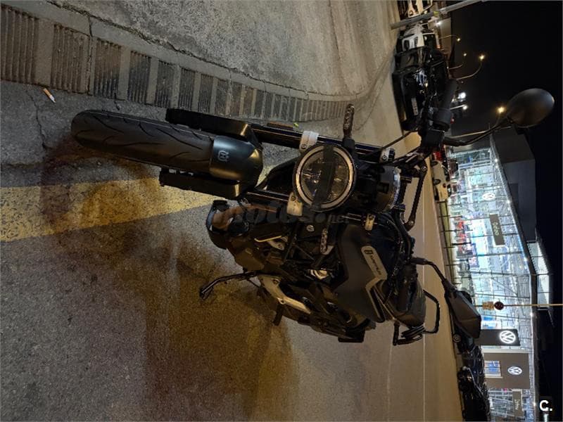 Husqvarna Svartpilen 125 – Vista 3