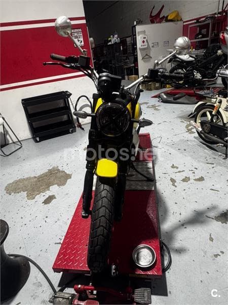 Ducati Scrambler – Vista 2